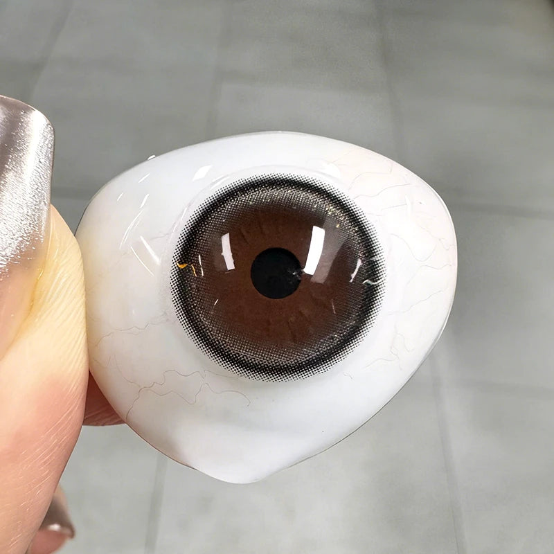 Black Lagoon delivers a high-gloss brilliance, keeping the gaze looking impressively defined.