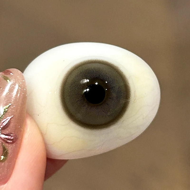 The premium pigment layering ensures Green Tea Brown provides a translucent, leaf-like brilliance that feels fresh and vibrant.